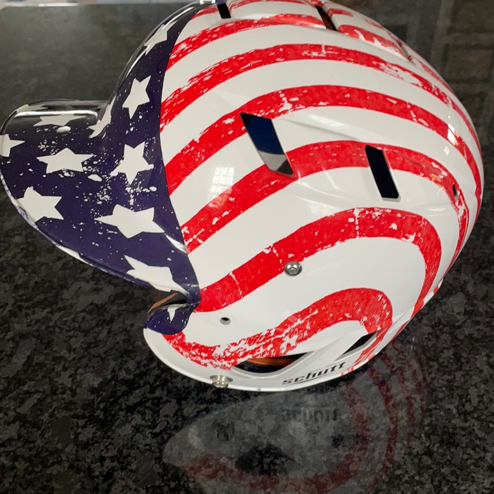 Schutt baseball or softball helmty